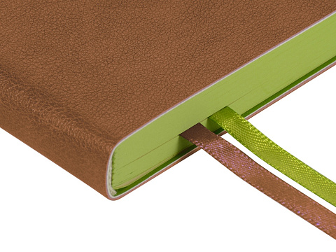 Ежедневник А5 датированный Boston 2027, коричневый с салатовым обрезом - рис 3.