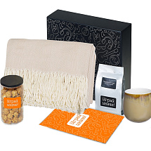 Подарочный набор Re:y. Haven  с пледом, кружкой и чаем