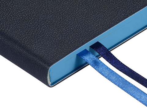 Ежедневник А5 датированный Boston 2027, темно-синий с голубым обрезом - рис 3.