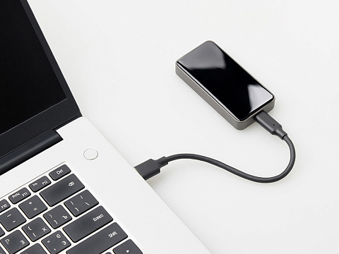 Внешний SSD диск с подсветкой гравировки  Слэш, 256 ГБ - рис 5.