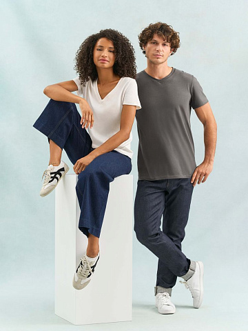 Футболка унисекс Regent с V-образным вырезом, черная - рис 8.