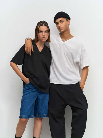 Футболка унисекс Nino с V-образным вырезом, черная - рис 7.